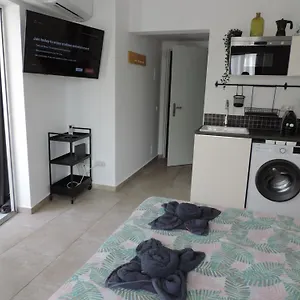 Begonia Center 230 By Namaste Elite Apartamento